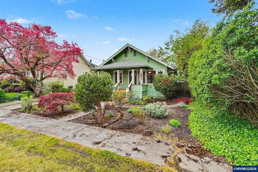 301  Orchard St, Silverton, OR 97381 - #2