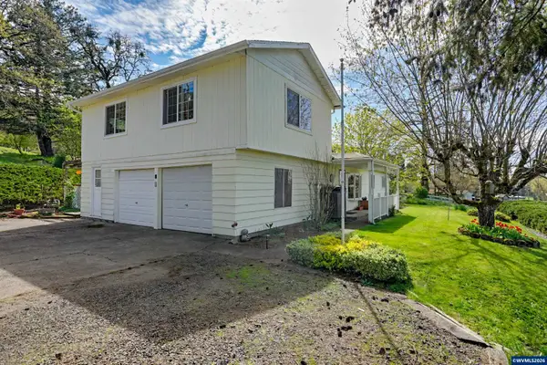 33724  Viewcrest Dr NE, Albany, OR 97322