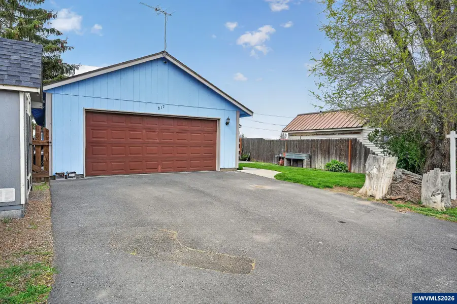 817  2nd Av, Culver, OR 97734 - #3