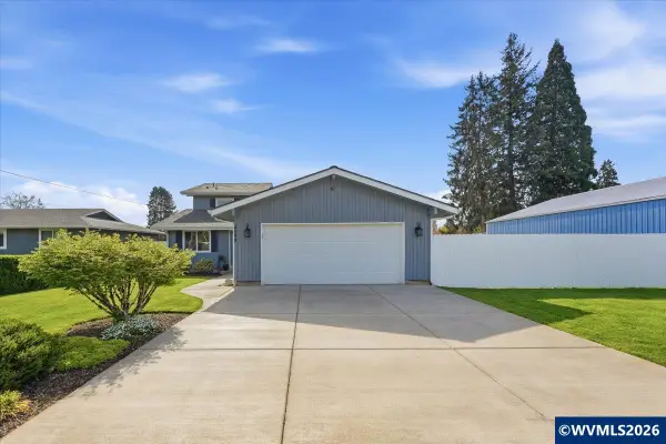 4094  5th St, Hubbard, OR 97032