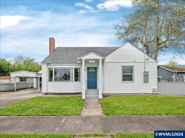 357  E St, Independence, OR 97351