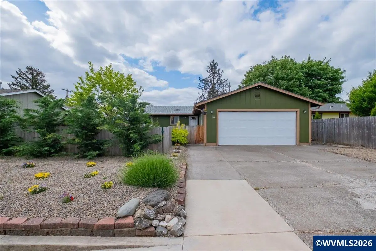 244  Honeysuckle St, Lebanon, OR 97355 - #1