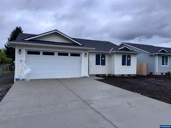 1027  42nd Av, Sweet Home, OR 97386
