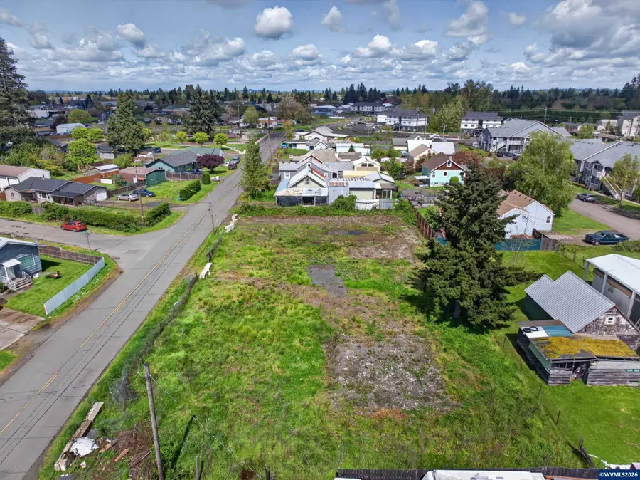 2391  Porter St, Lebanon, OR 97355 - #2