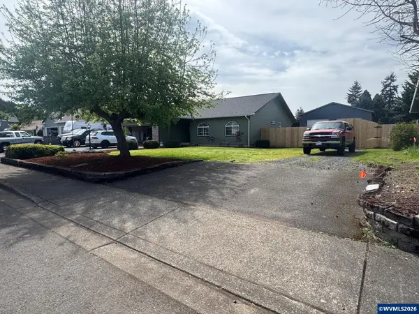 912  28th Av, Sweet Home, OR 97386