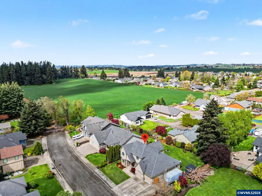 225 SW Hendricks St, Sublimity, OR 97385 - #3