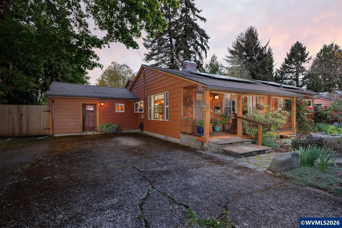 1328 NW 17th St, Corvallis, OR 97330 - #1