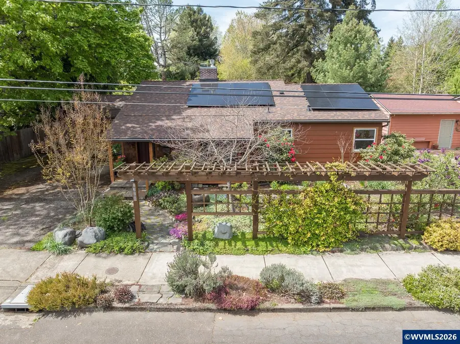 1328 NW 17th St, Corvallis, OR 97330 - #2
