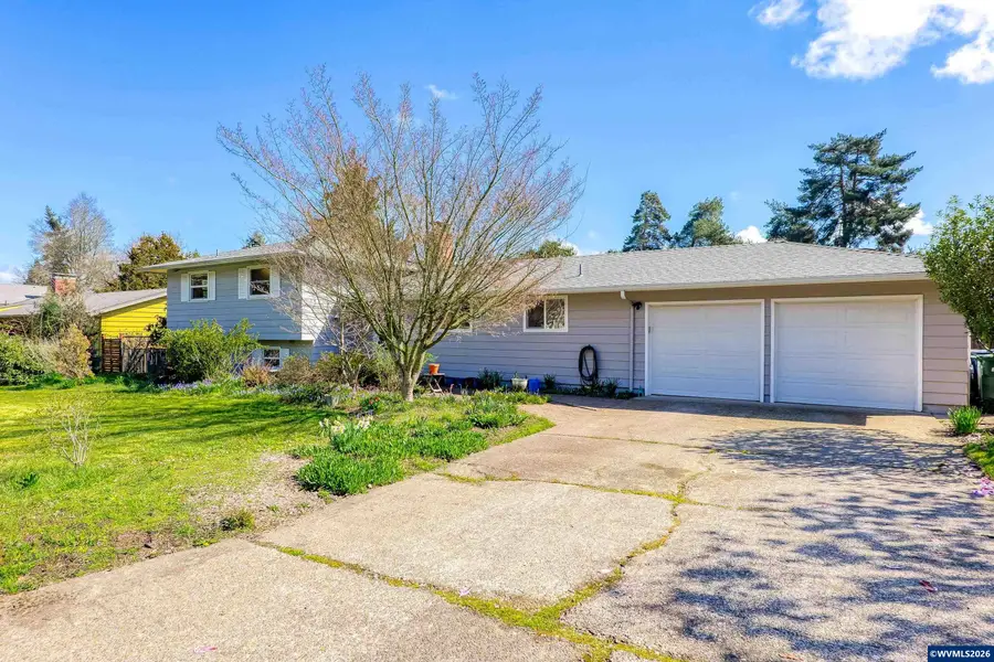 355 S Stadium Dr, Monmouth, OR 97361 - #2