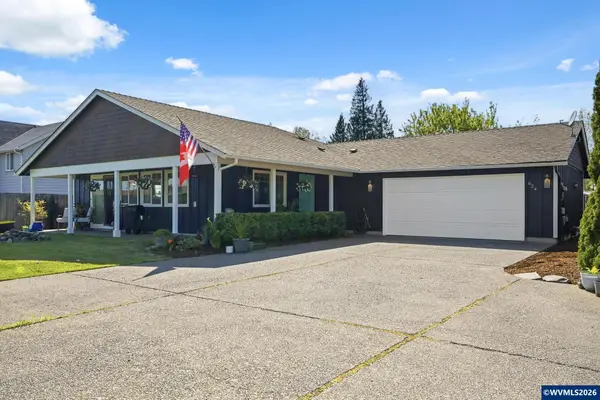 624 N Pershing St, Mt Angel, OR 97362