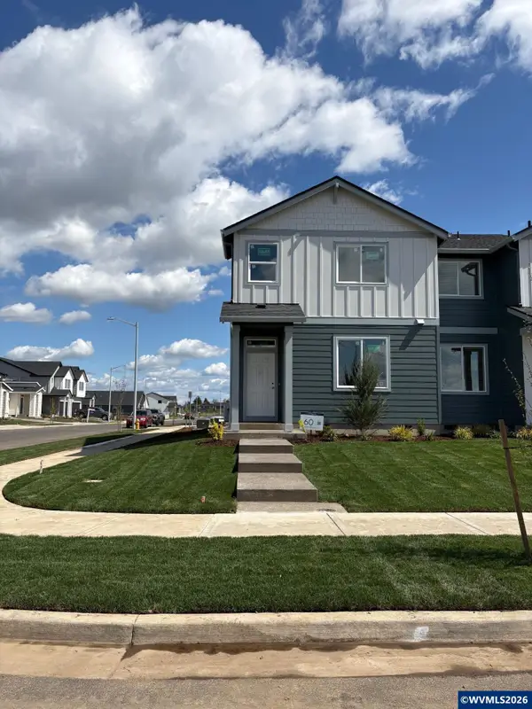 1024  Drake Ln, Woodburn, OR 97071