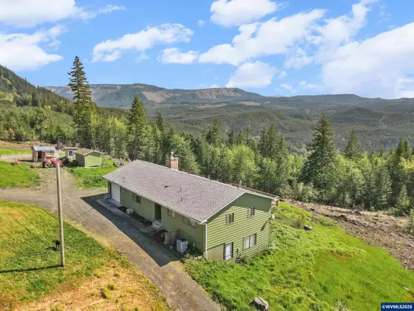 44350  Whiskey Butte Dr, Sweet Home, OR 97386