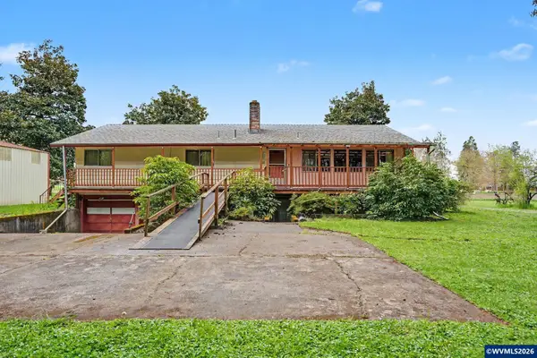 35861  Santiam Hwy SE, Albany, OR 97322