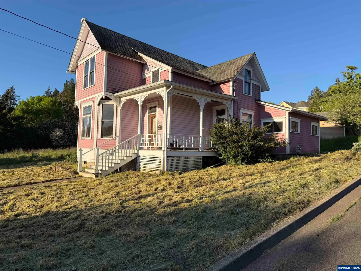 804  Main St, Brownsville, OR 97327 - #1