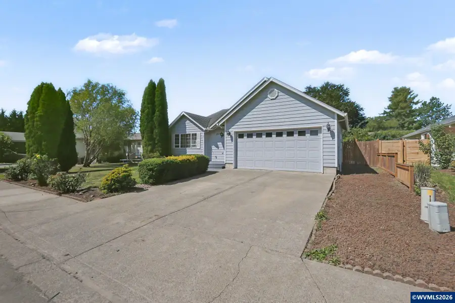 740 SE Lacey St, Sheridan, OR 97378 - #3