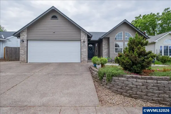 5733  Flairstone Dr, Salem, OR 97306
