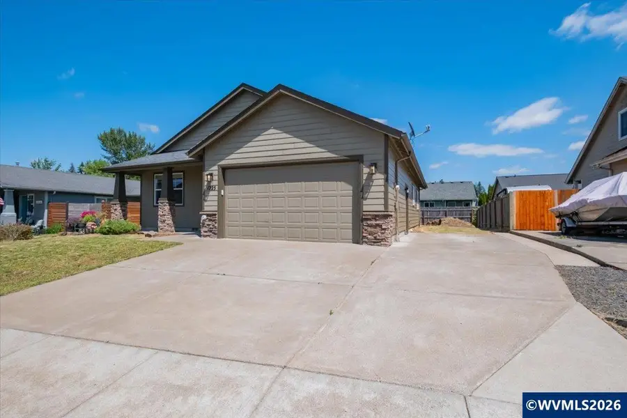 1225  46th Av, Sweet Home, OR 97386 - #3