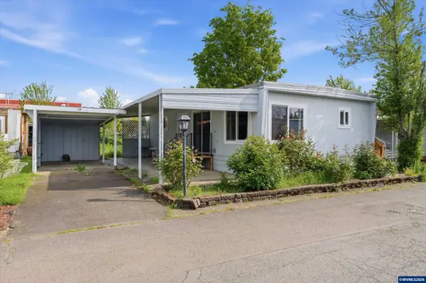 612 N Cascade #19 Dr, Woodburn, OR 97071