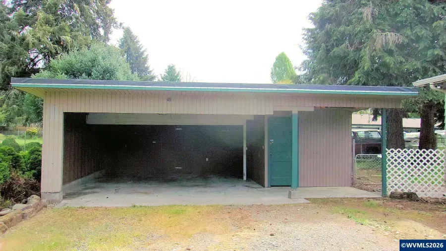 944  5th St, Lyons, OR 97358 - #2