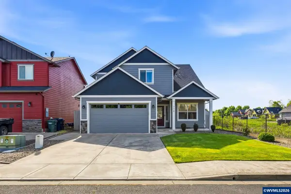 776  Park Pl S, Monmouth, OR 97361