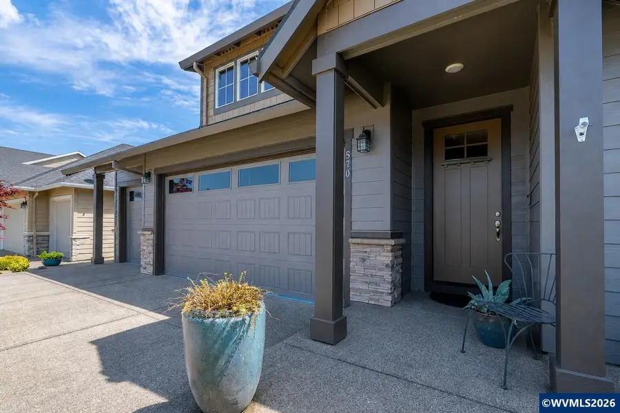 570 SE Cooper St, Dallas, OR 97338 - #2