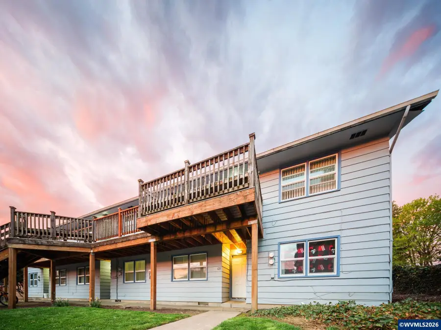 302 S Monmouth Av, Monmouth, OR 97361 - #2