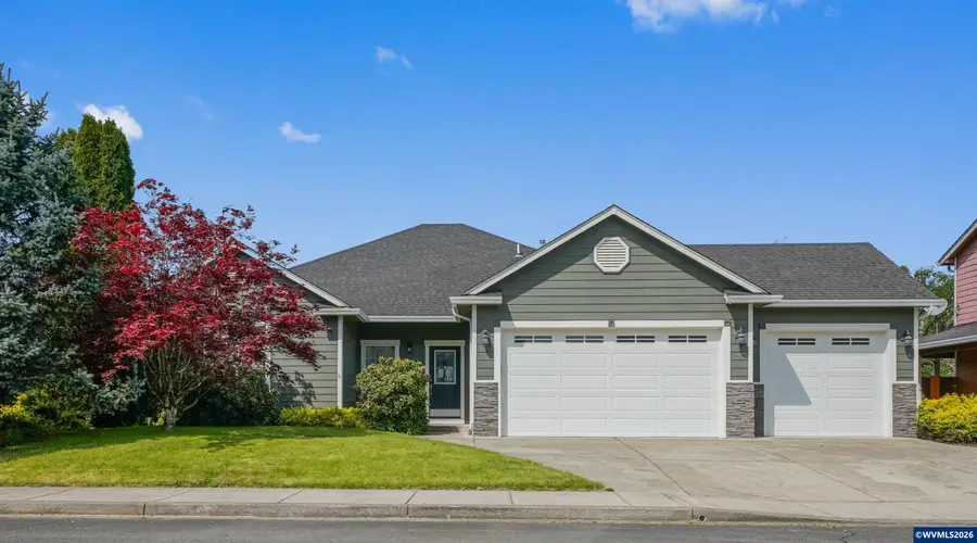 1231 SW 3rd Av, Mill City, OR 97360 - #2
