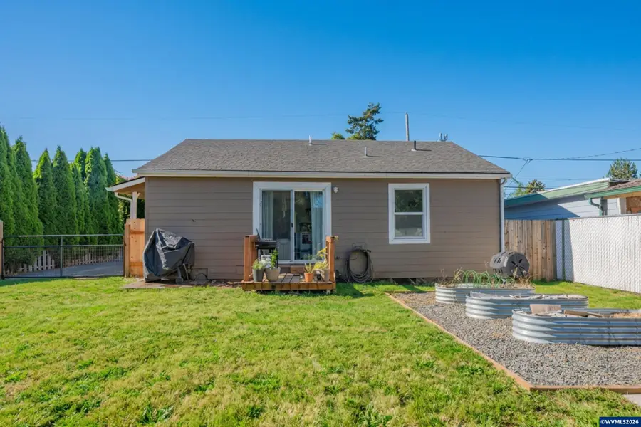 667 W Rose St, Lebanon, OR 97355 - #2
