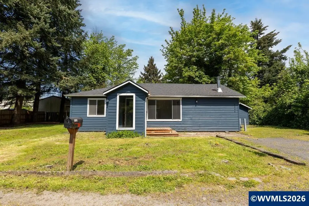 2306  Jefferson St, Sweet Home, OR 97286 - #1