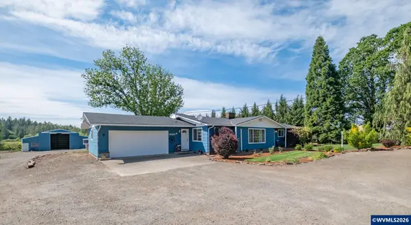 38225  Mount Hope Dr, Lebanon, OR 97355