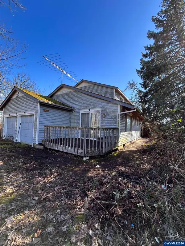 35641  Riverside Dr SW, Albany, OR 97331