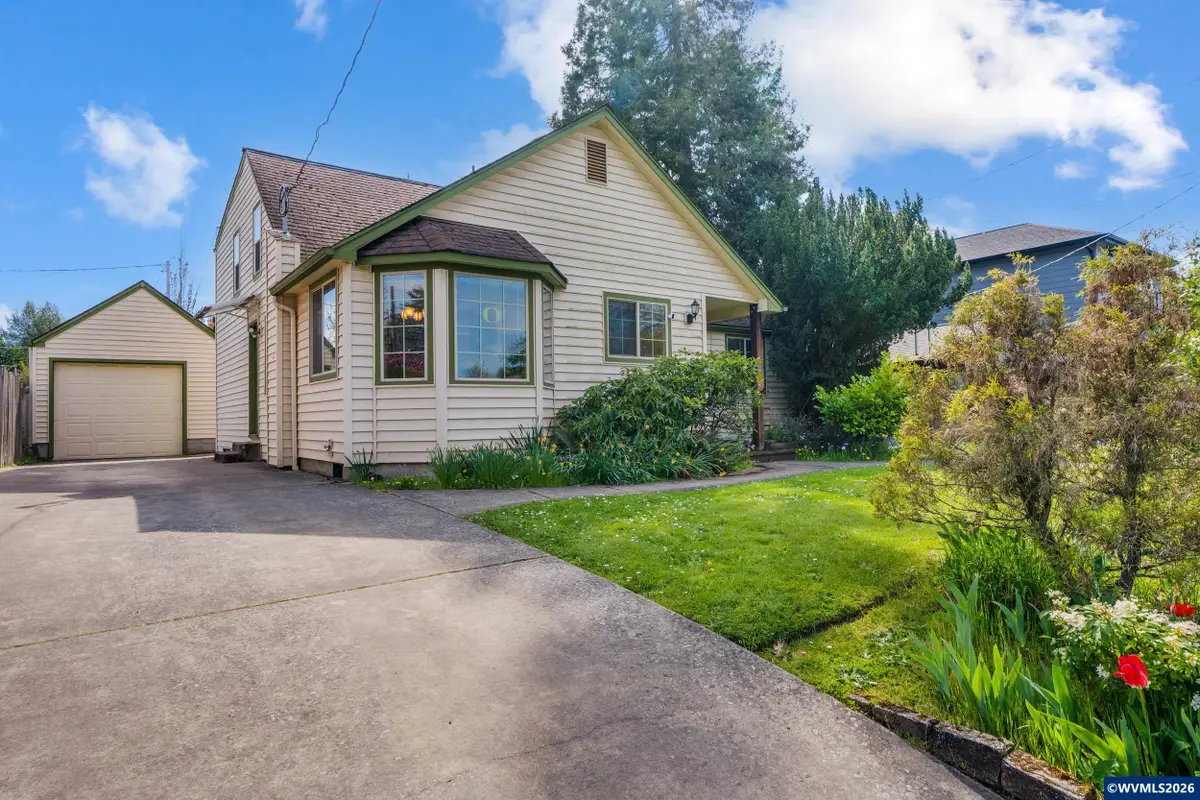 732 E 22nd Av, Eugene, OR 97405 - #1