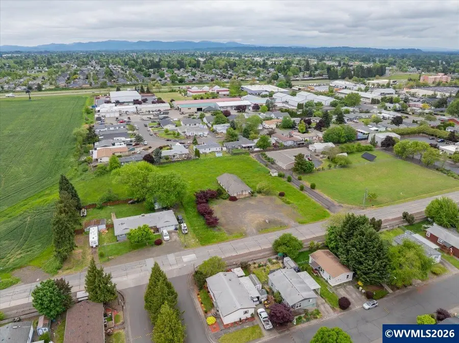 2120  Three Lakes Rd SE, Albany, OR 97322 - #2