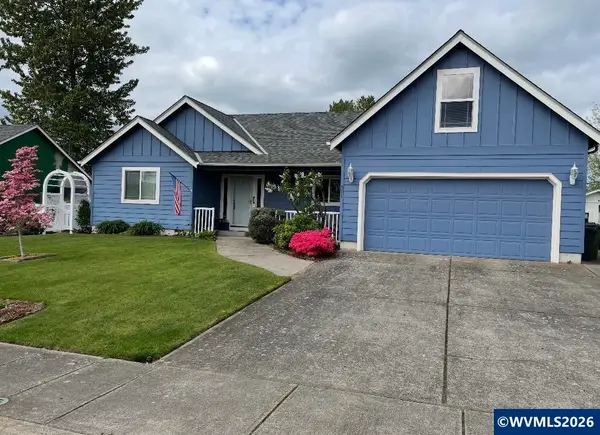 571  Hobson St, Stayton, OR 97383