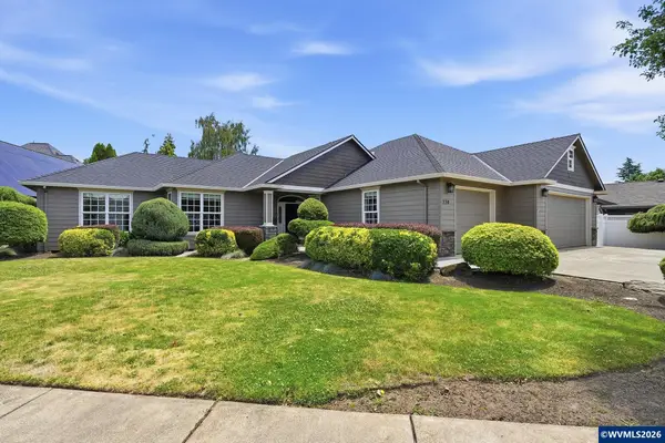230  McLaughlin Dr, Woodburn, OR 97071