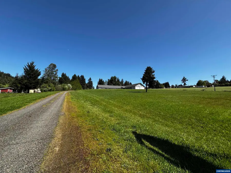 38520, 38524  Highway 226, Scio, OR 97374 - #2
