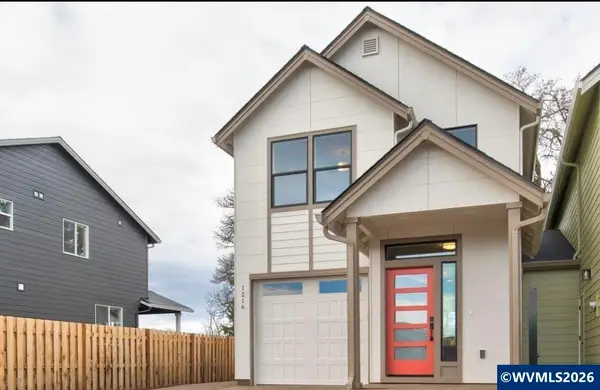 1216 S 11th St, Independence, OR 97351