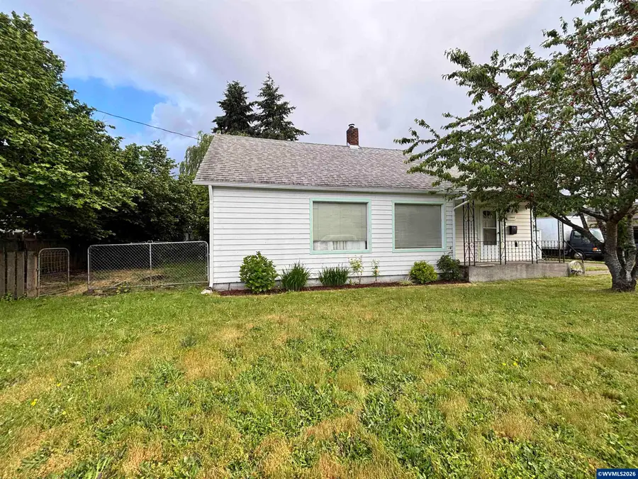 1060  Hickory St NE, Salem, OR 97301 - #2