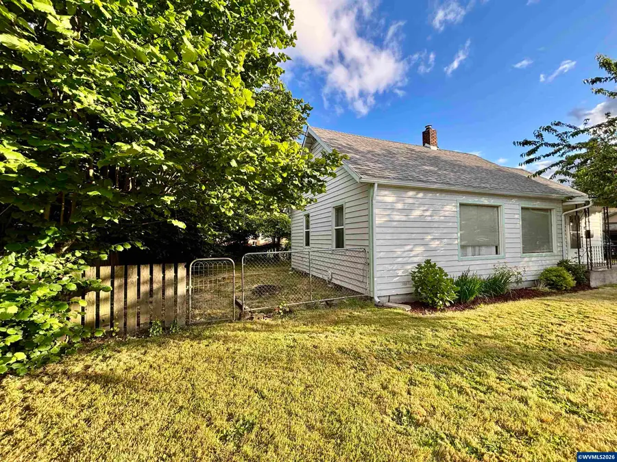 1060  Hickory St NE, Salem, OR 97301 - #3