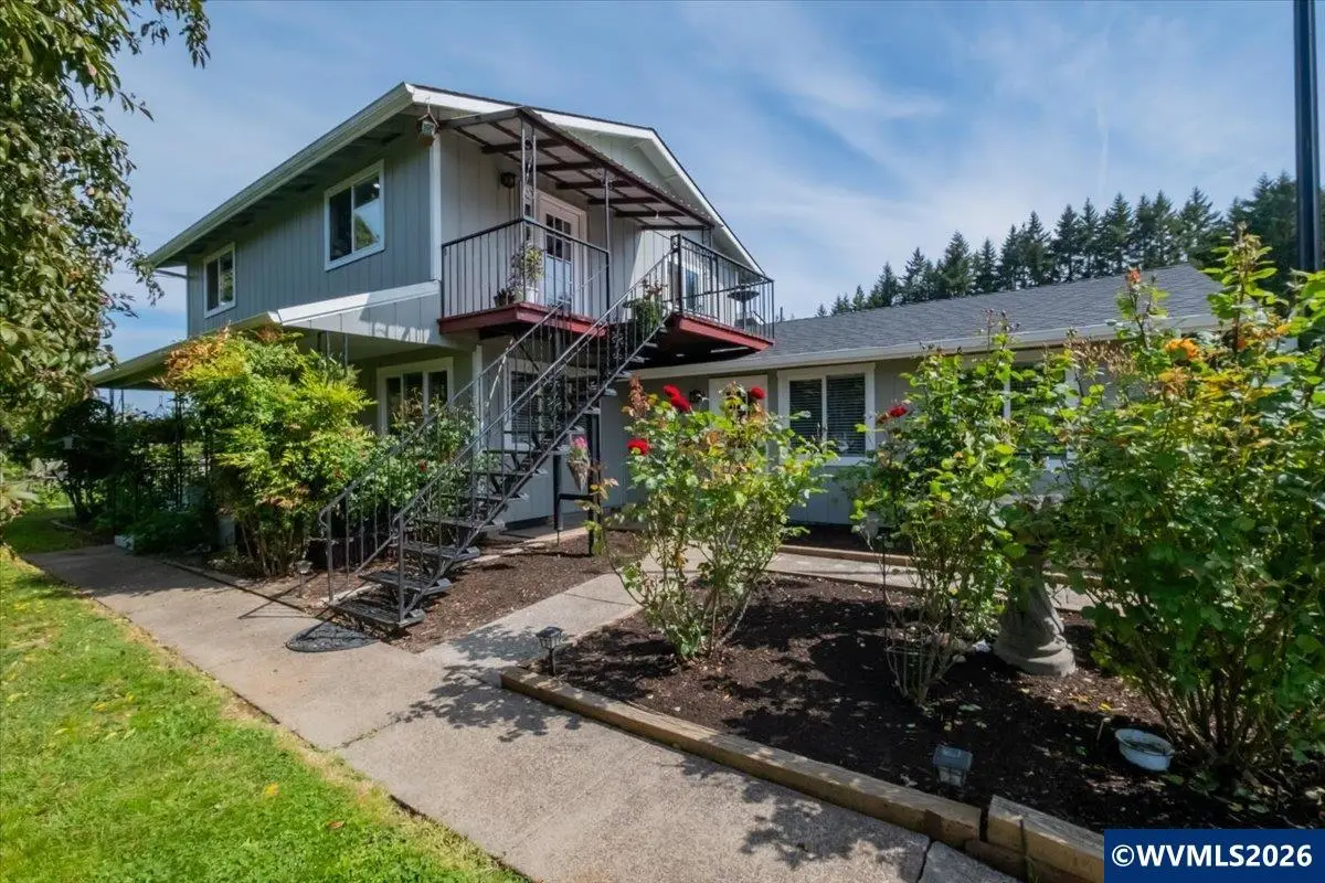 208 NW Lewisburg Av, Corvallis, OR 97330 - #1