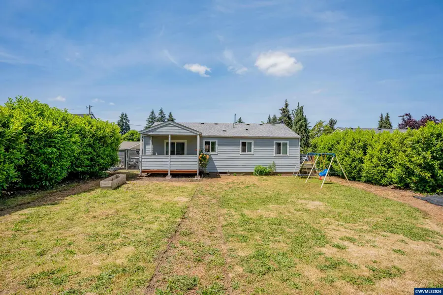153 S 6th St, Lebanon, OR 97355 - #2