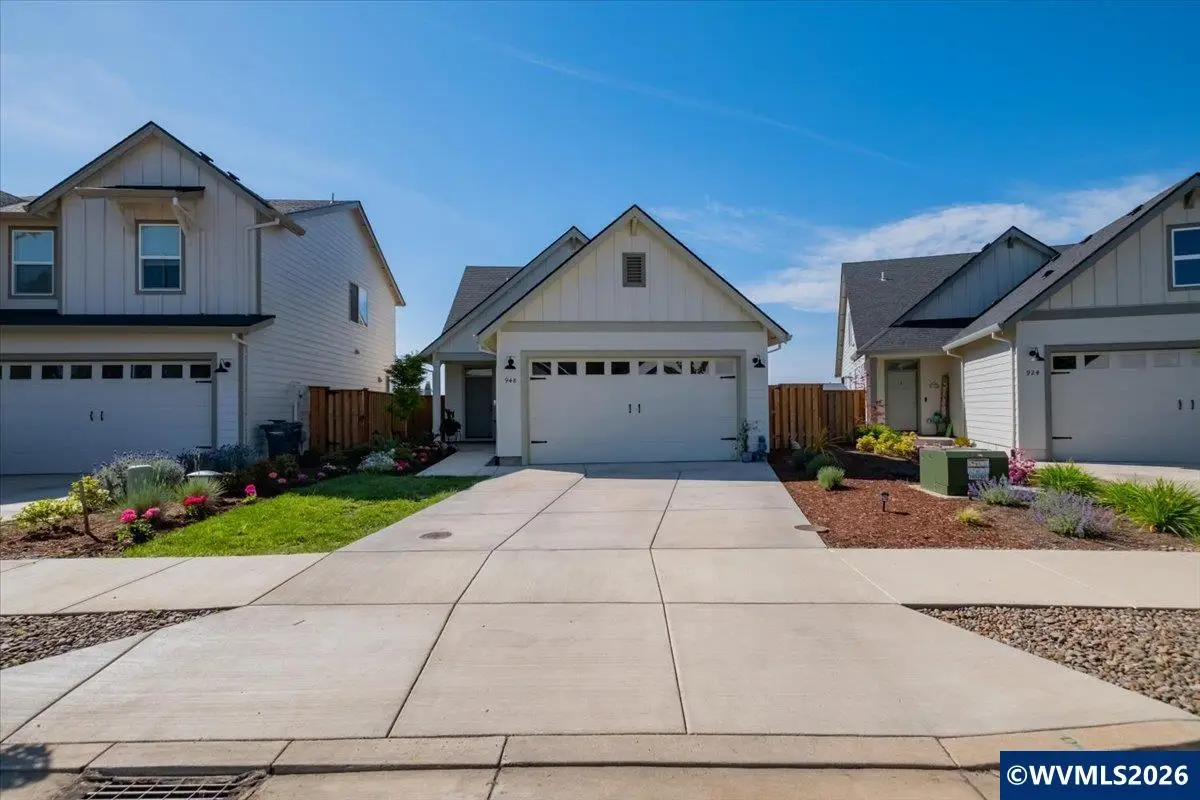 948  Laurel  Pl, Silverton, OR 97381 - #1