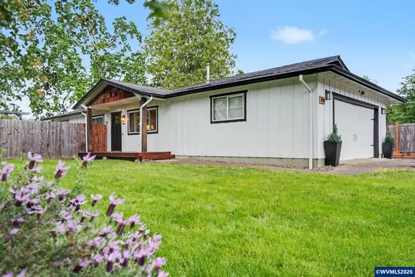 760 SE Edwards Dr, Dundee, OR 97115