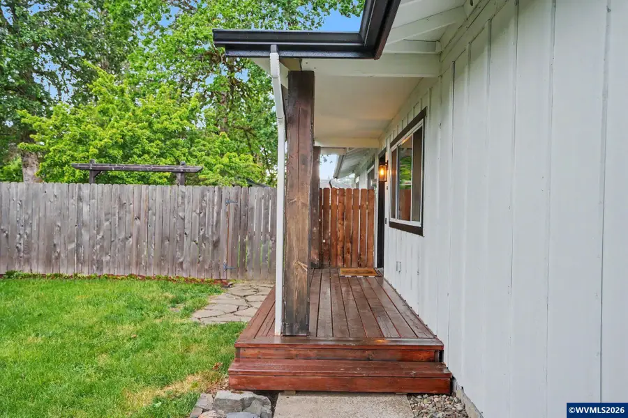 760 SE Edwards Dr, Dundee, OR 97115 - #3