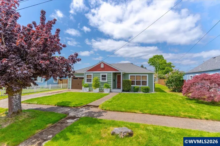 1309 SE Howe St, Dallas, OR 97338 - #2