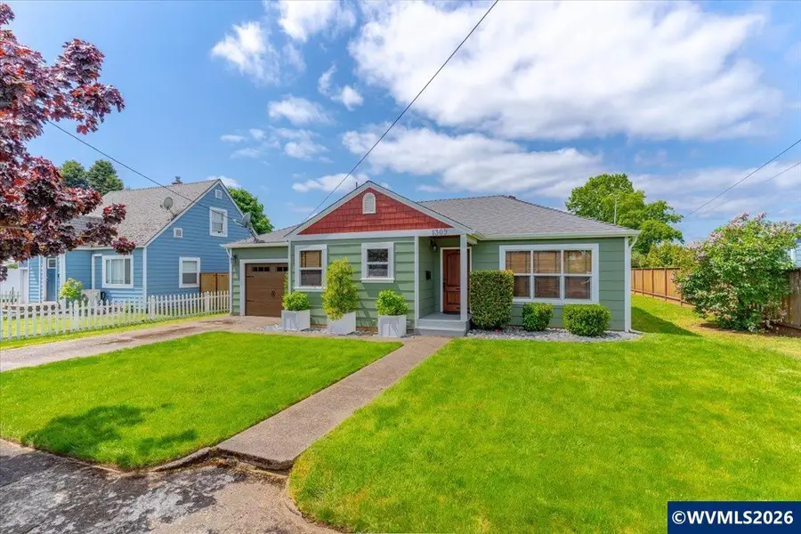 1309 SE Howe St, Dallas, OR 97338 - #3