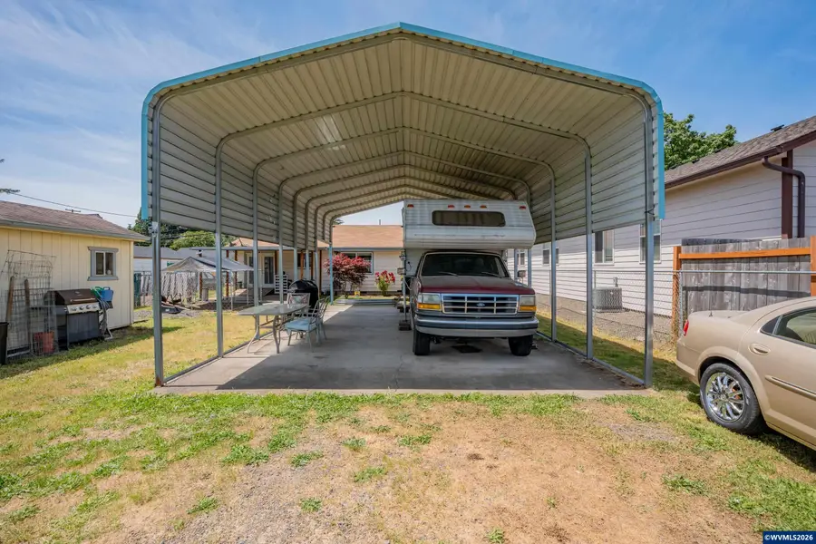 1387 S 2nd St, Lebanon, OR 97355 - #3