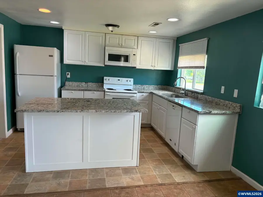 425  Boatlanding St, Independence, OR 97351 - #2
