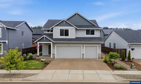 860  Maple St, Brownsville, OR 97327