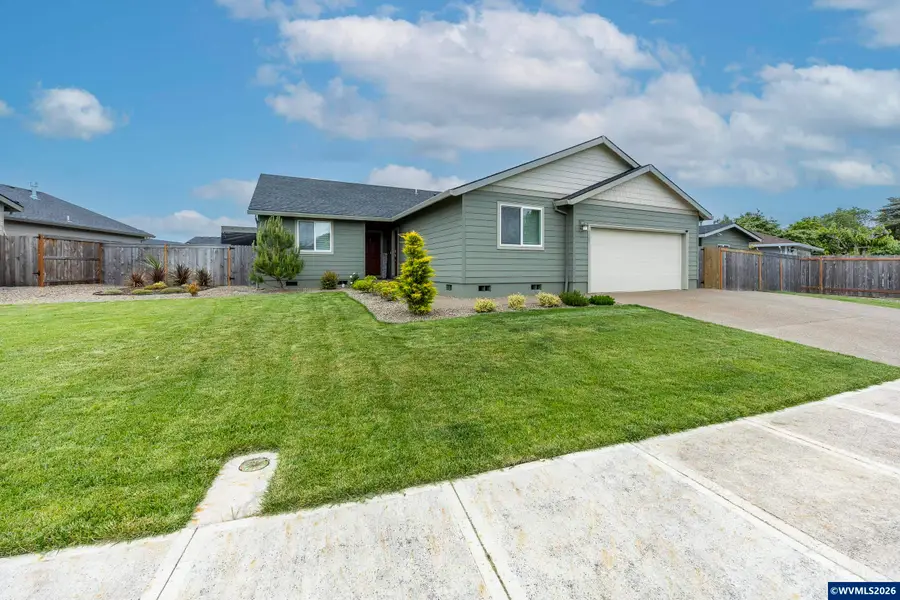 1487  Austin Av, Woodburn, OR 97071 - #2